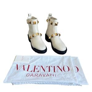 Valentino Garavani Roman Stud Combat Boots White Leather Chelsea Ankle Size 37
